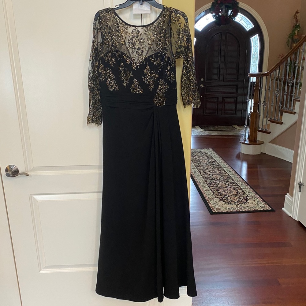 ORIGINAL THEIA COUTURE DRESS. great condition .